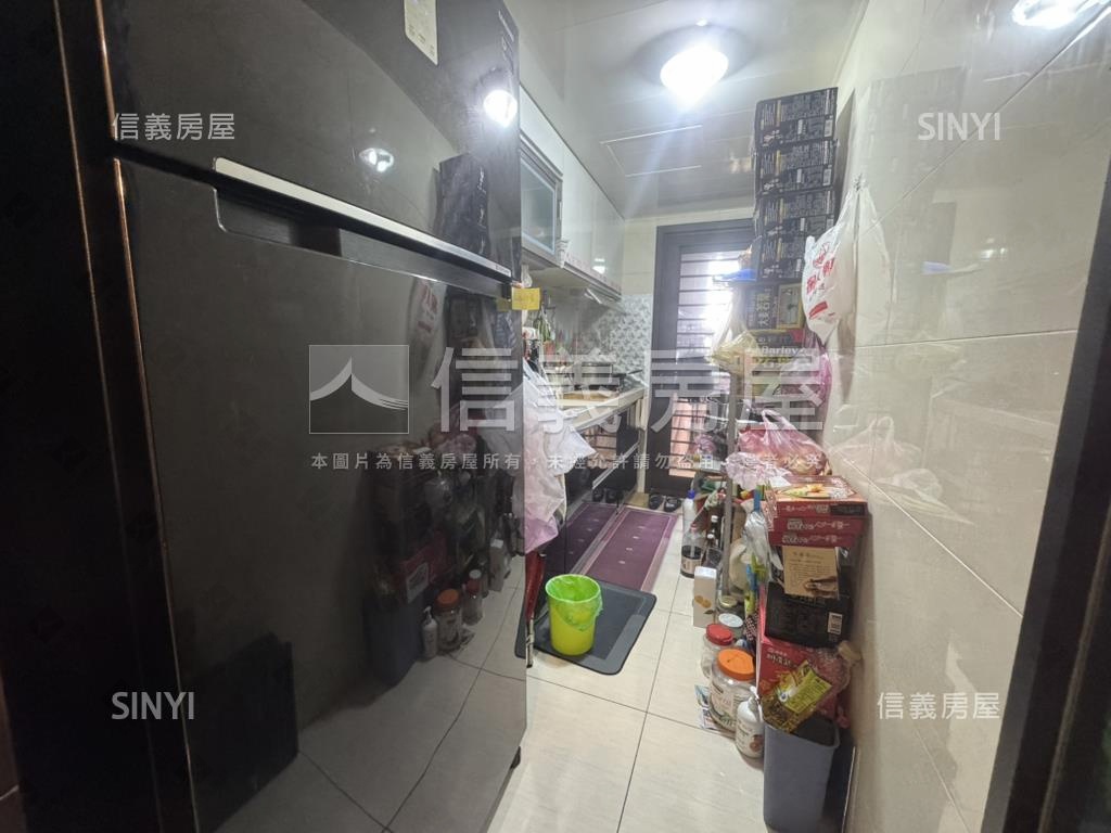 中高樓層三房車位裝潢美屋房屋室內格局與周邊環境