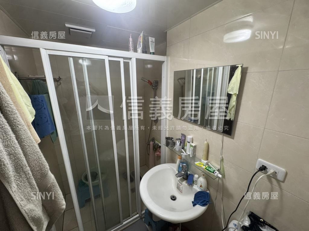 中高樓層三房車位裝潢美屋房屋室內格局與周邊環境