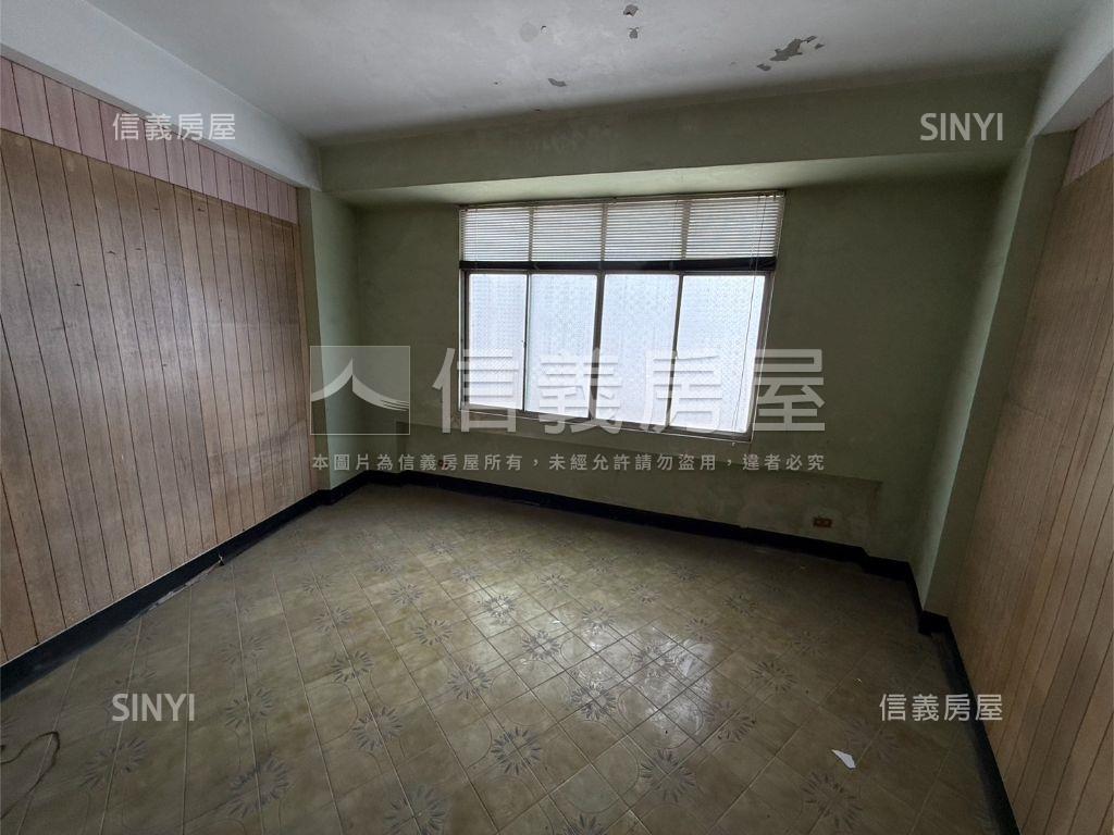 近副都心△透天房屋室內格局與周邊環境