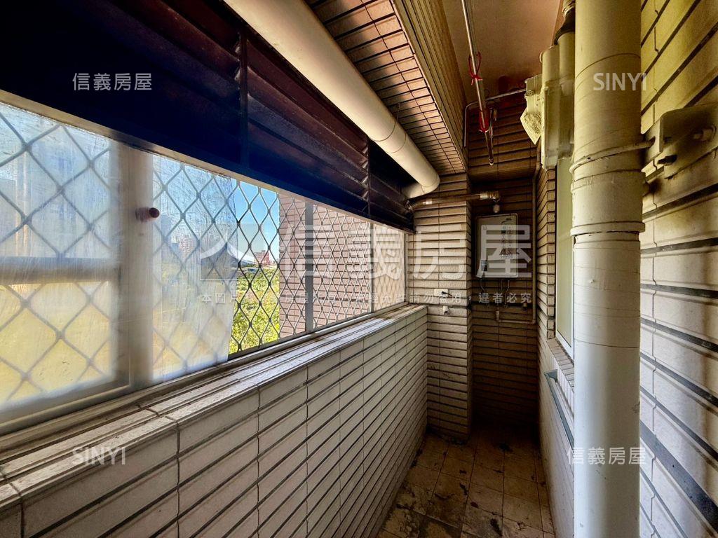 普羅旺斯‧近輕軌‧兩房房屋室內格局與周邊環境