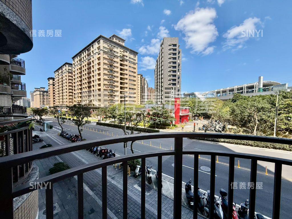 普羅旺斯‧近輕軌‧兩房房屋室內格局與周邊環境