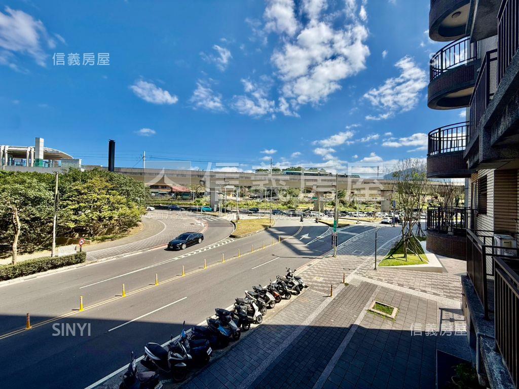 普羅旺斯‧近輕軌‧兩房房屋室內格局與周邊環境