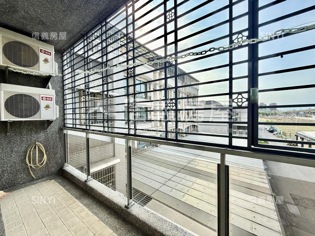 頂新特區霸氣角窗車墅房屋室內格局與周邊環境