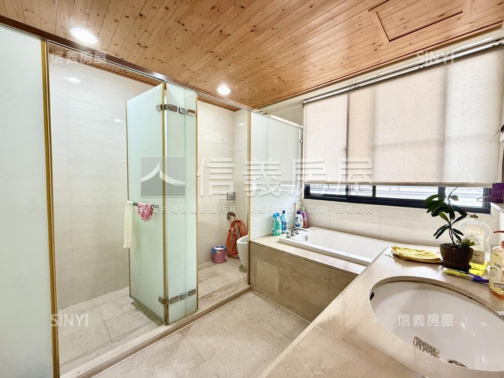 頂新特區霸氣角窗車墅房屋室內格局與周邊環境