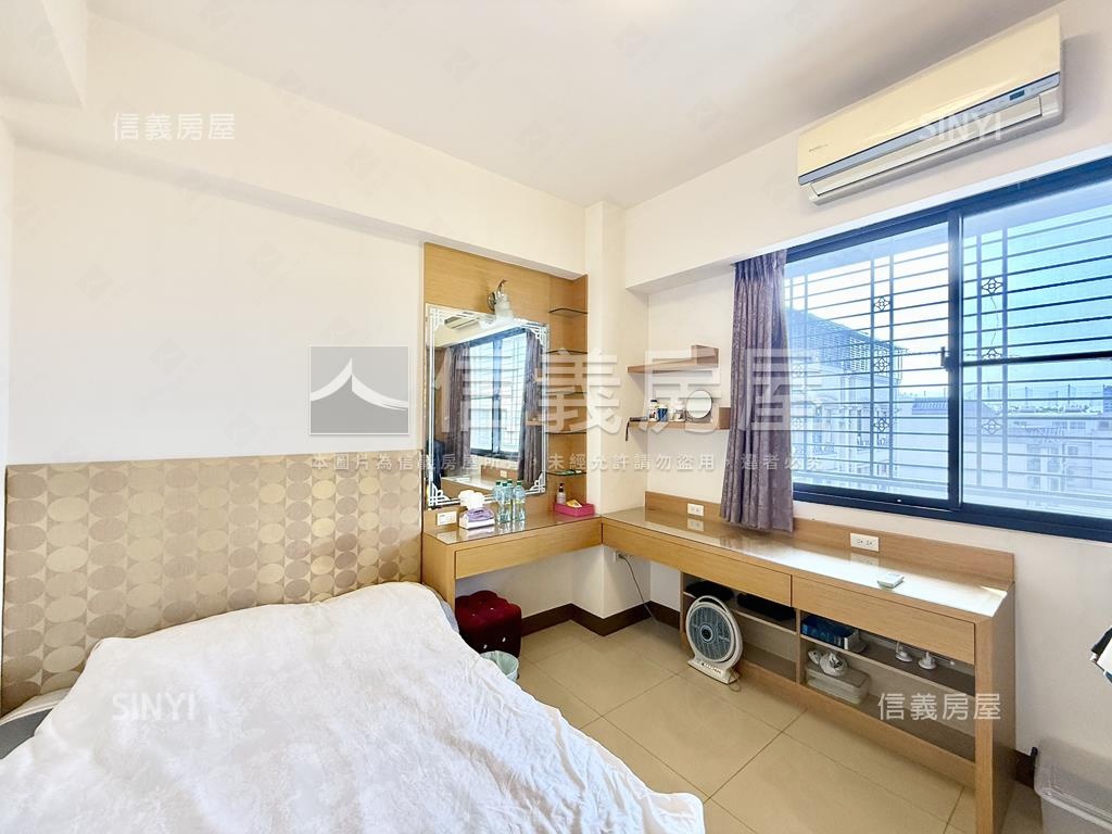 頂新特區霸氣角窗車墅房屋室內格局與周邊環境