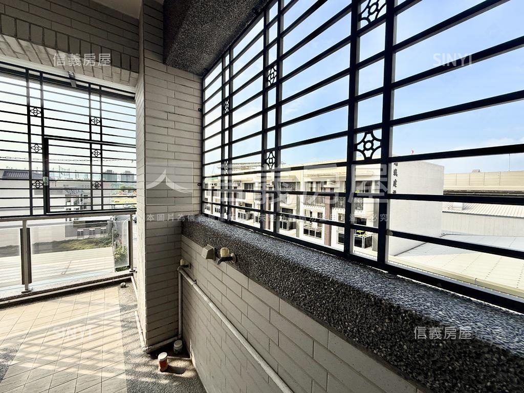 頂新特區霸氣角窗車墅房屋室內格局與周邊環境