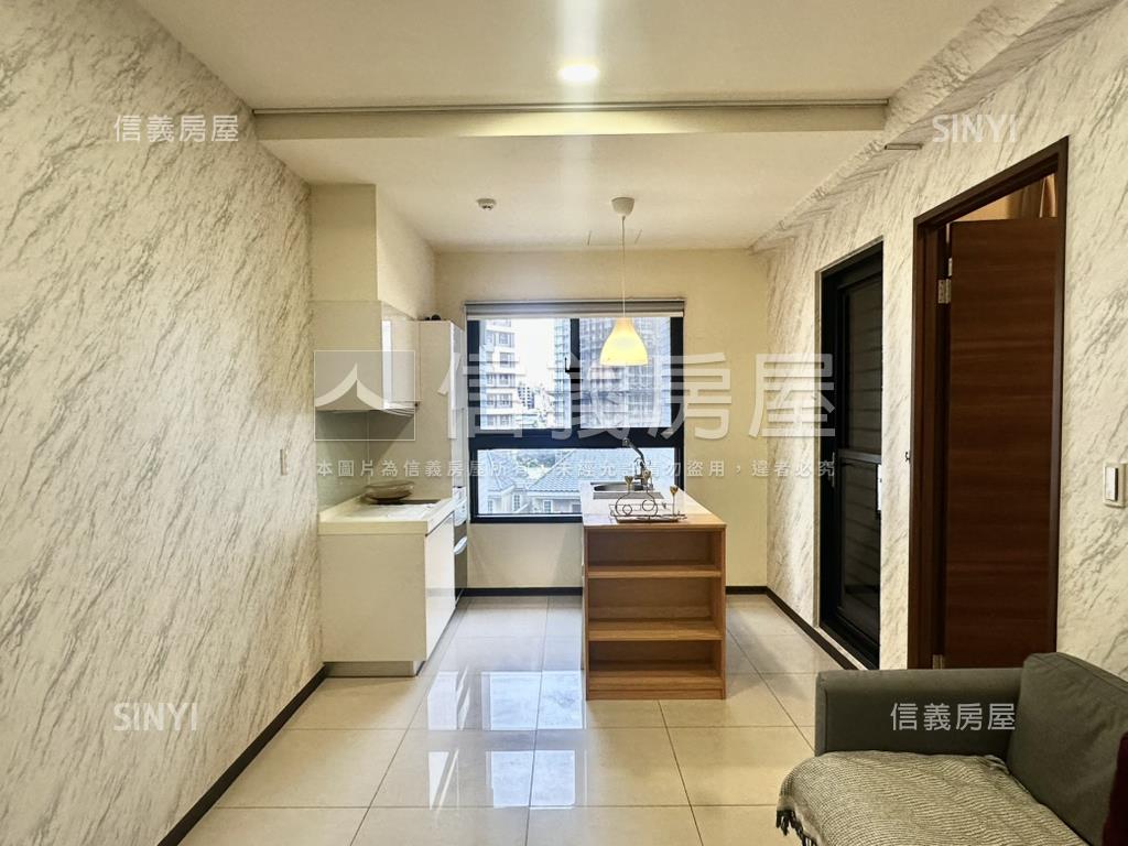 市政潤隆低總價兩房車位房屋室內格局與周邊環境