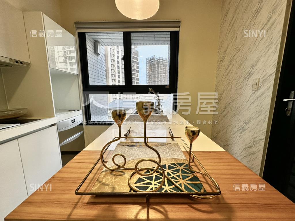 市政潤隆低總價兩房車位房屋室內格局與周邊環境