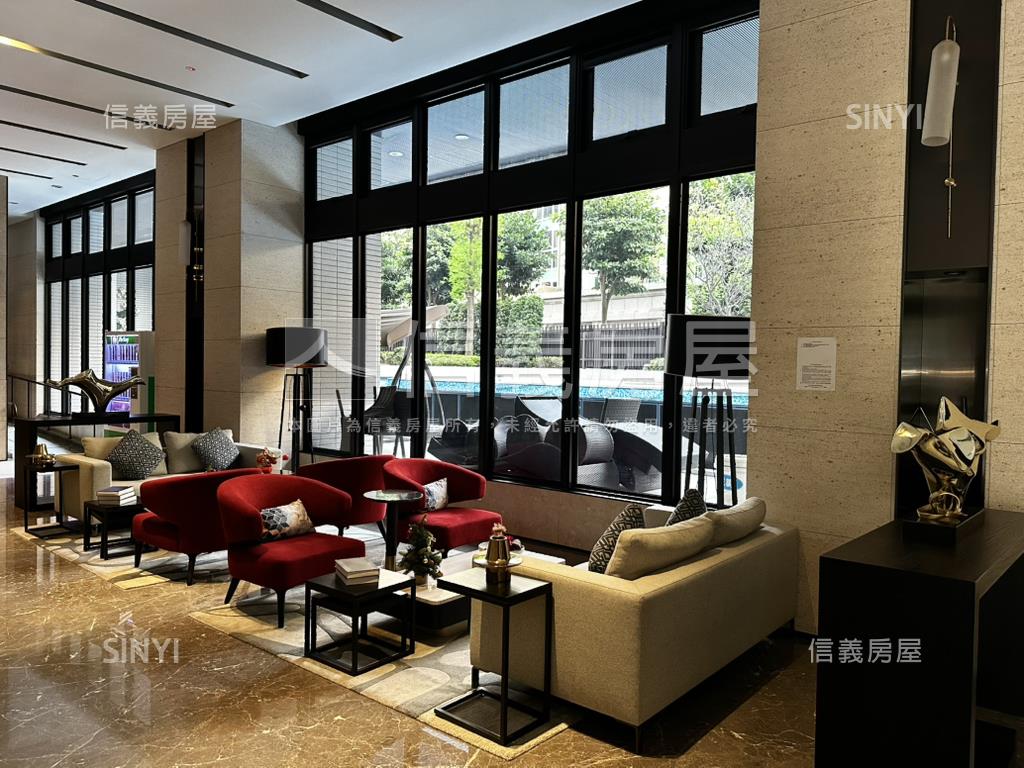 市政潤隆低總價兩房車位房屋室內格局與周邊環境