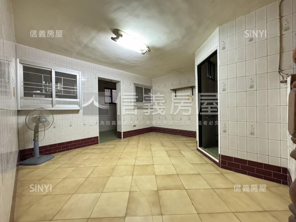 朝南！邊間！低總成家透天房屋室內格局與周邊環境