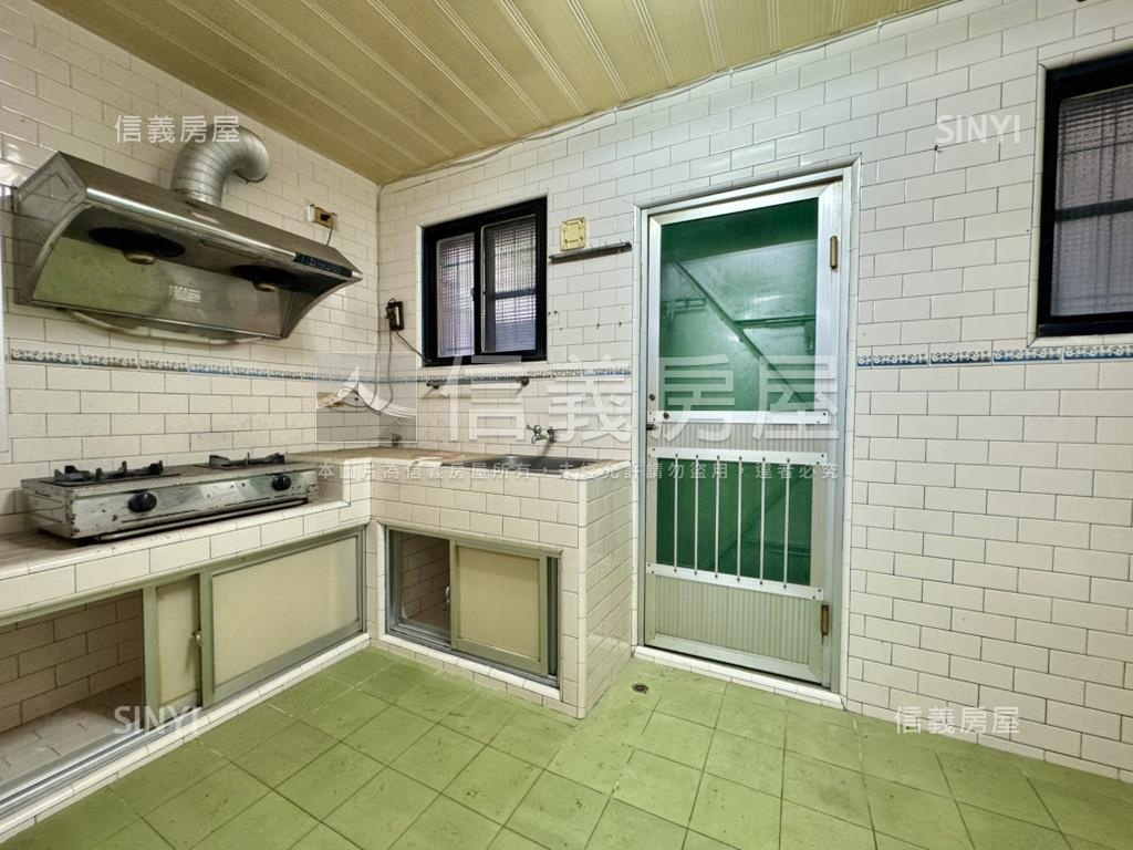 朝南！邊間！低總成家透天房屋室內格局與周邊環境