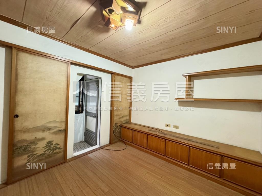 朝南！邊間！低總成家透天房屋室內格局與周邊環境