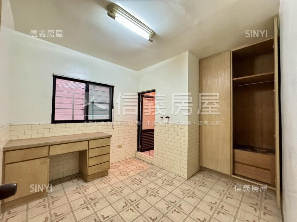 朝南！邊間！低總成家透天房屋室內格局與周邊環境