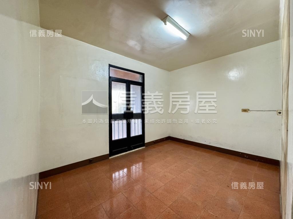 朝南！邊間！低總成家透天房屋室內格局與周邊環境