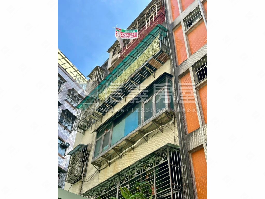 青雲邊間梯間乾淨公寓房屋室內格局與周邊環境