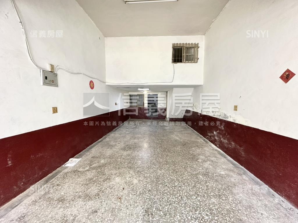 近衛武營活巷騎樓透天房屋室內格局與周邊環境