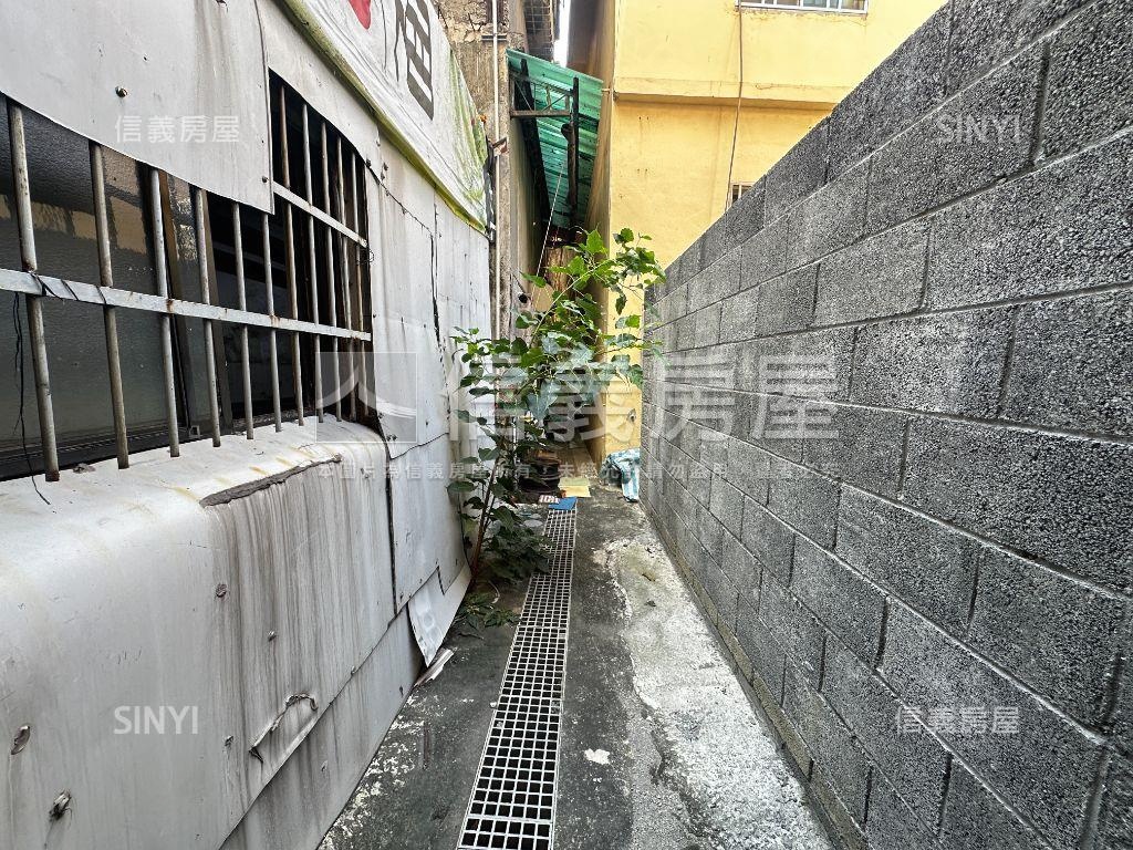 近衛武營活巷騎樓透天房屋室內格局與周邊環境