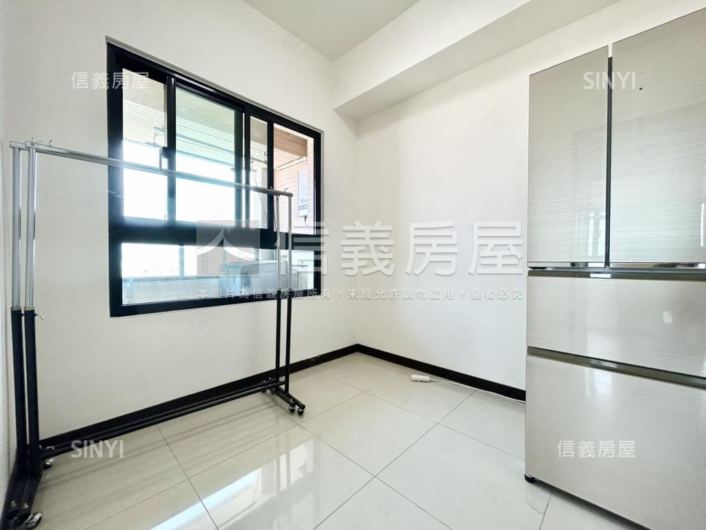 日光城景。湖美麗三房平車房屋室內格局與周邊環境