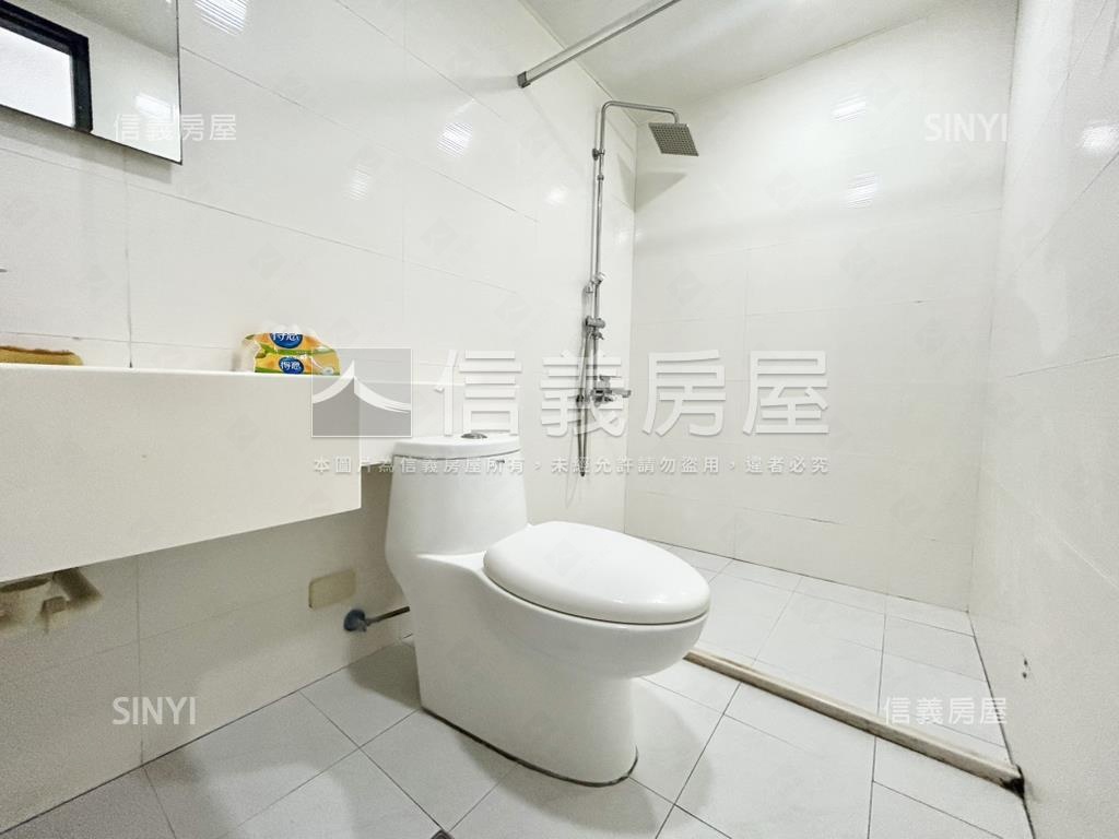 日光城景。湖美麗三房平車房屋室內格局與周邊環境