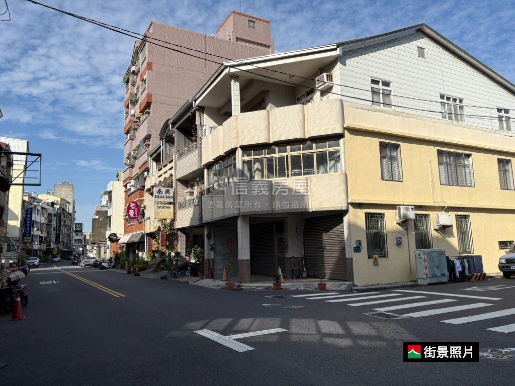 正東區前後臨路面寬店住房屋室內格局與周邊環境