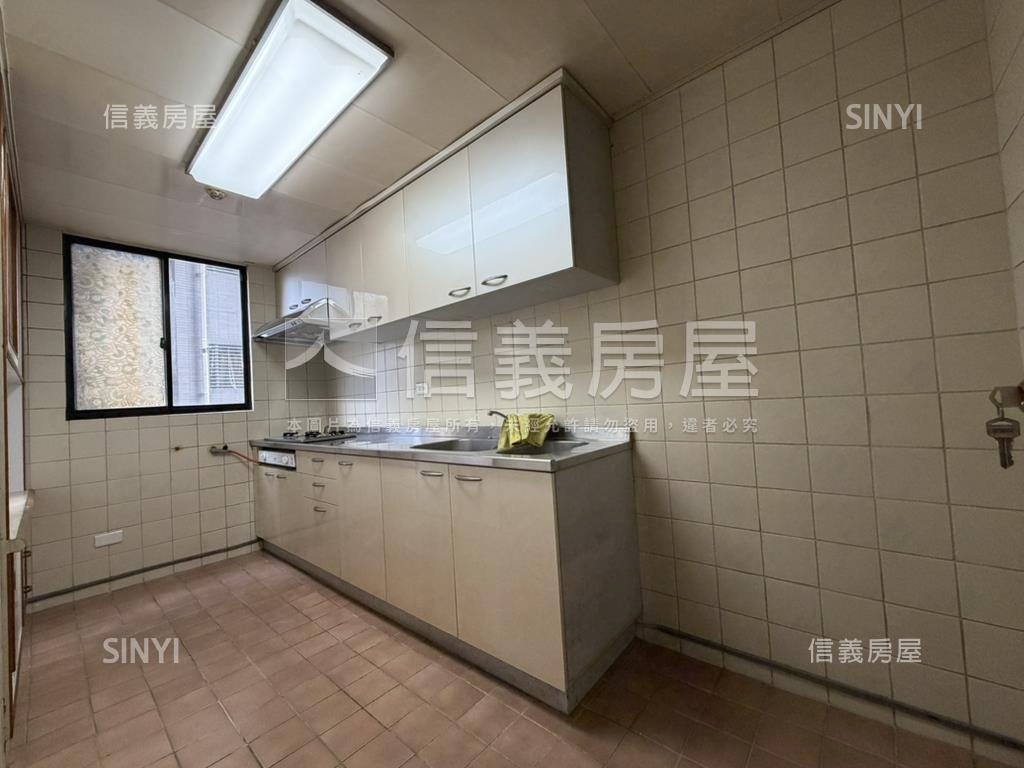 國泰涵翠稀有釋出房屋室內格局與周邊環境