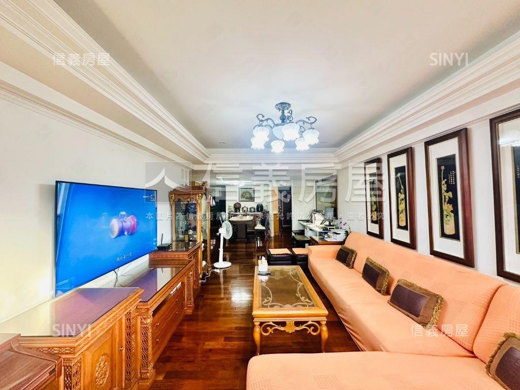 新案～艾菲爾四房附車位房屋室內格局與周邊環境