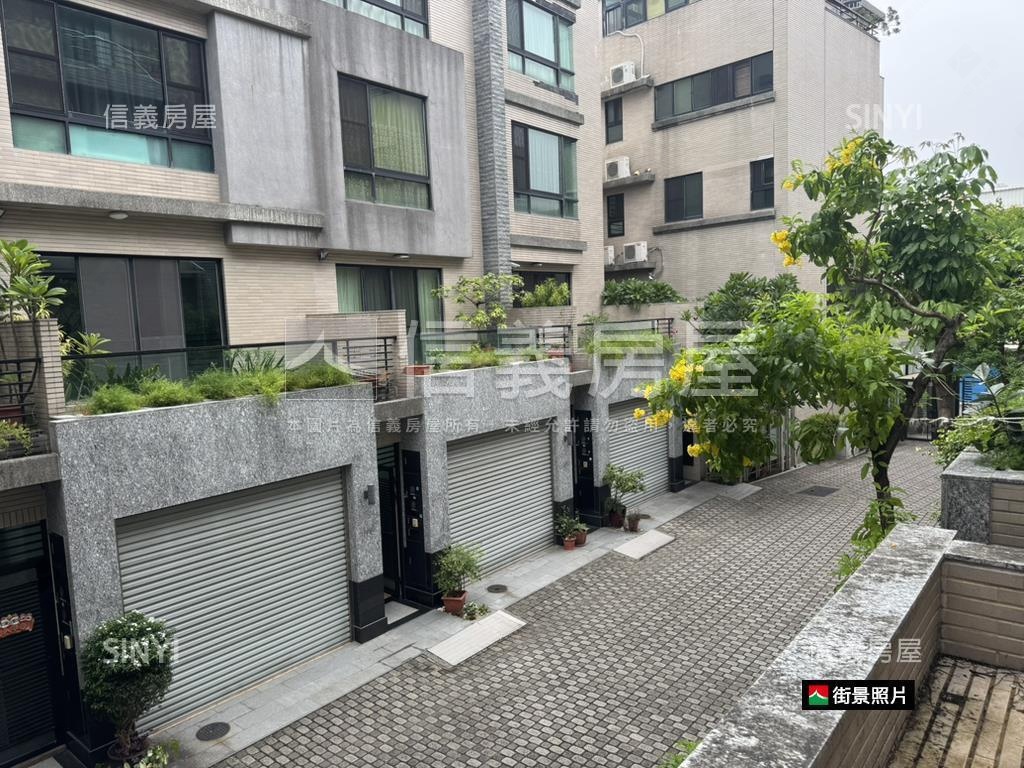 虎尾寮晴川東成街雙車墅房屋室內格局與周邊環境