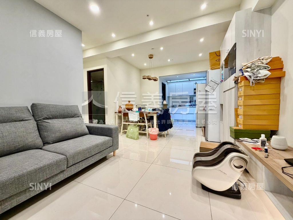 滙世界三房平車房屋室內格局與周邊環境