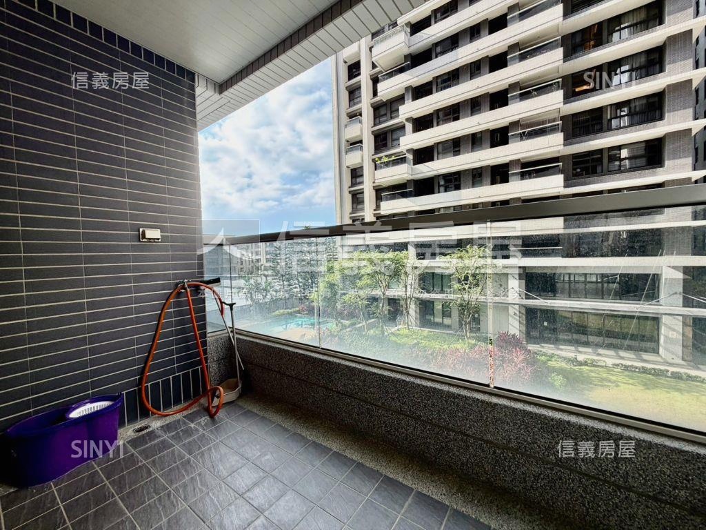 滙世界三房平車房屋室內格局與周邊環境