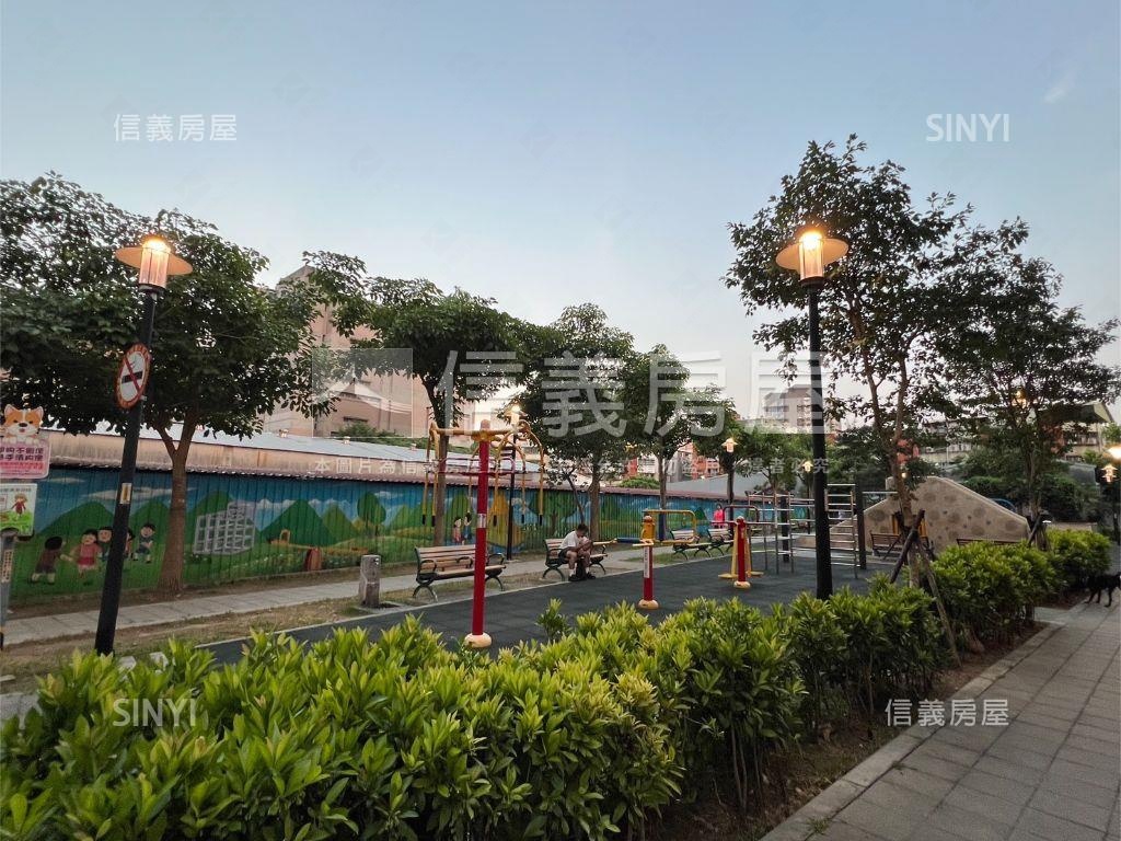 信義路面寬金店面房屋室內格局與周邊環境