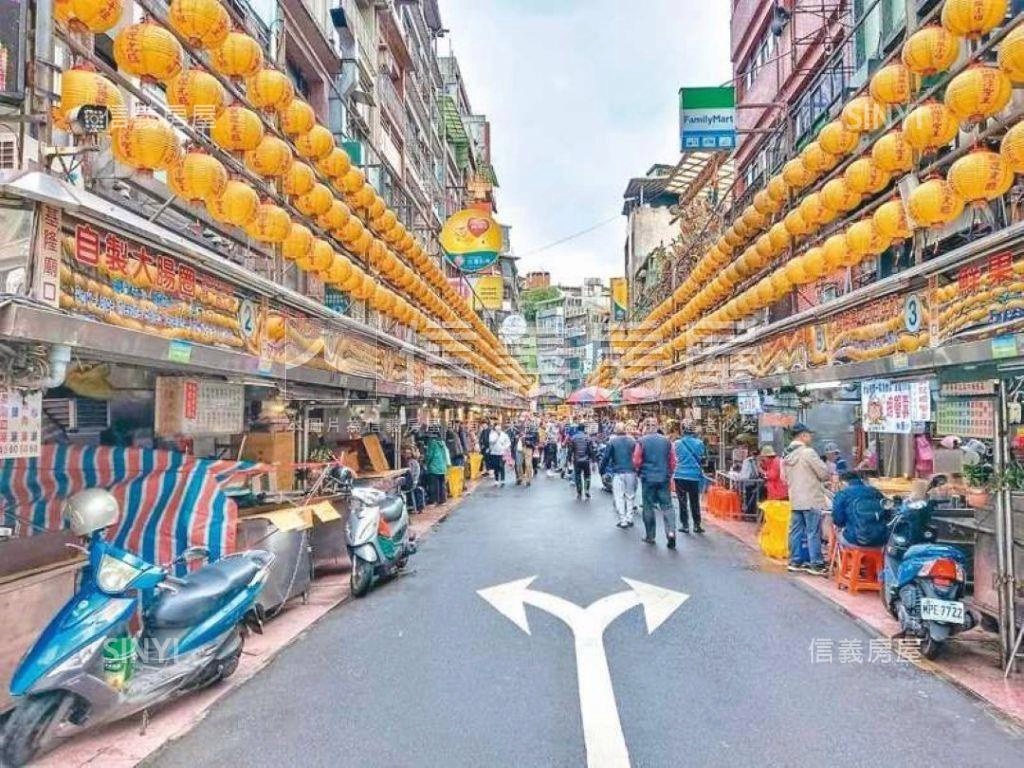 廟口旁透天房屋室內格局與周邊環境