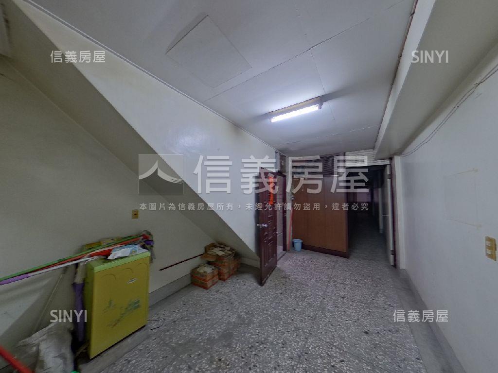 人潮錢潮商機廟口旁透天房屋室內格局與周邊環境