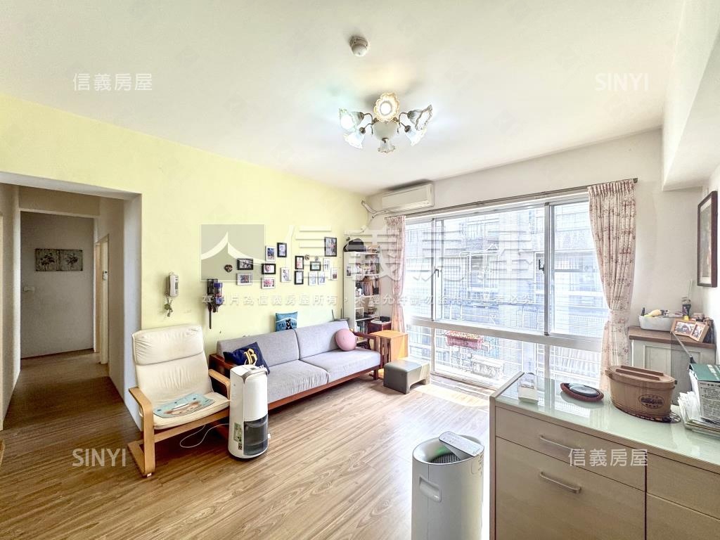 煙波海晏四房車位房屋室內格局與周邊環境