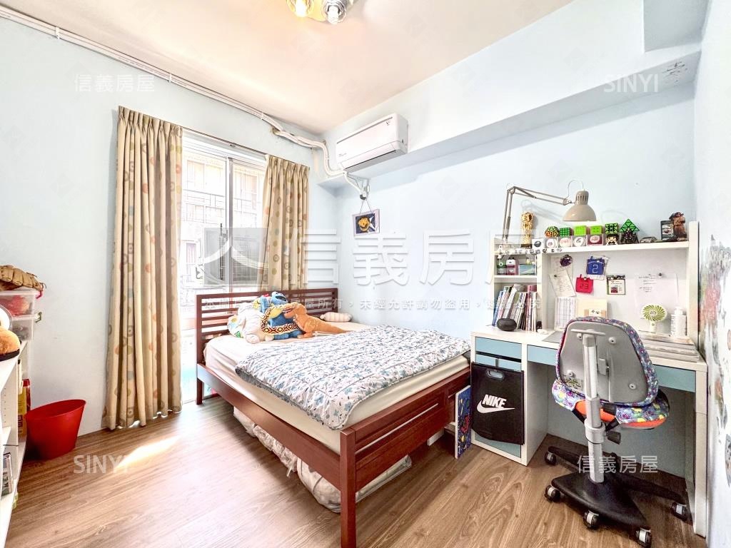 煙波海晏四房車位房屋室內格局與周邊環境