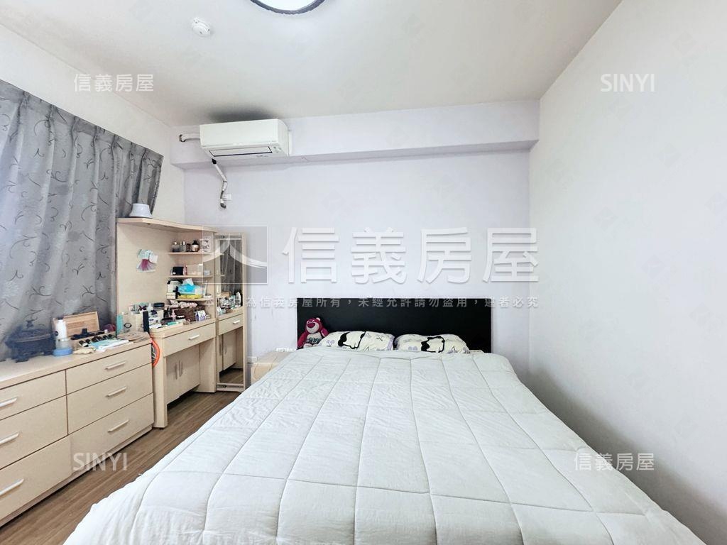 煙波海晏四房車位房屋室內格局與周邊環境