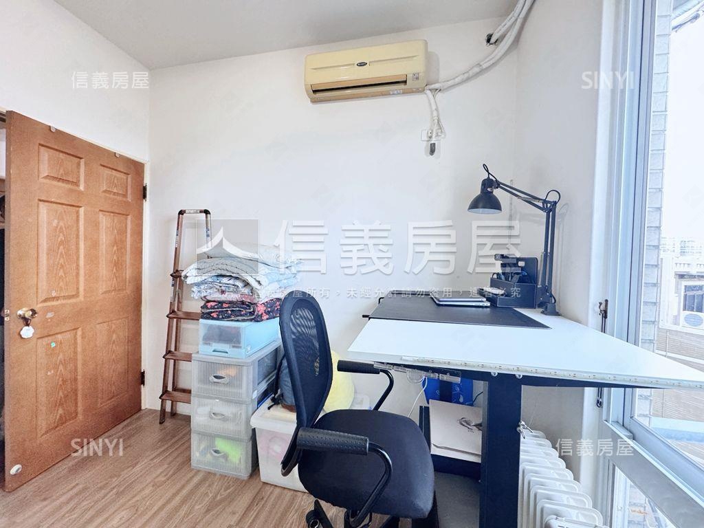 煙波海晏四房車位房屋室內格局與周邊環境