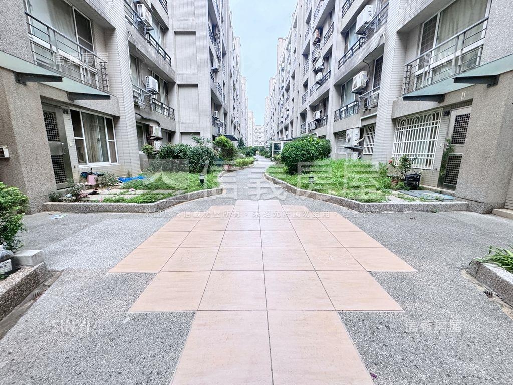 煙波海晏四房車位房屋室內格局與周邊環境