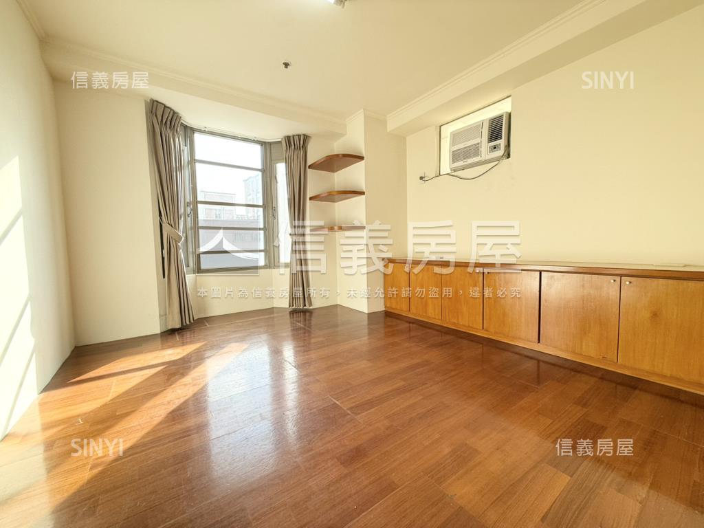賺錢時代採光美三房房屋室內格局與周邊環境