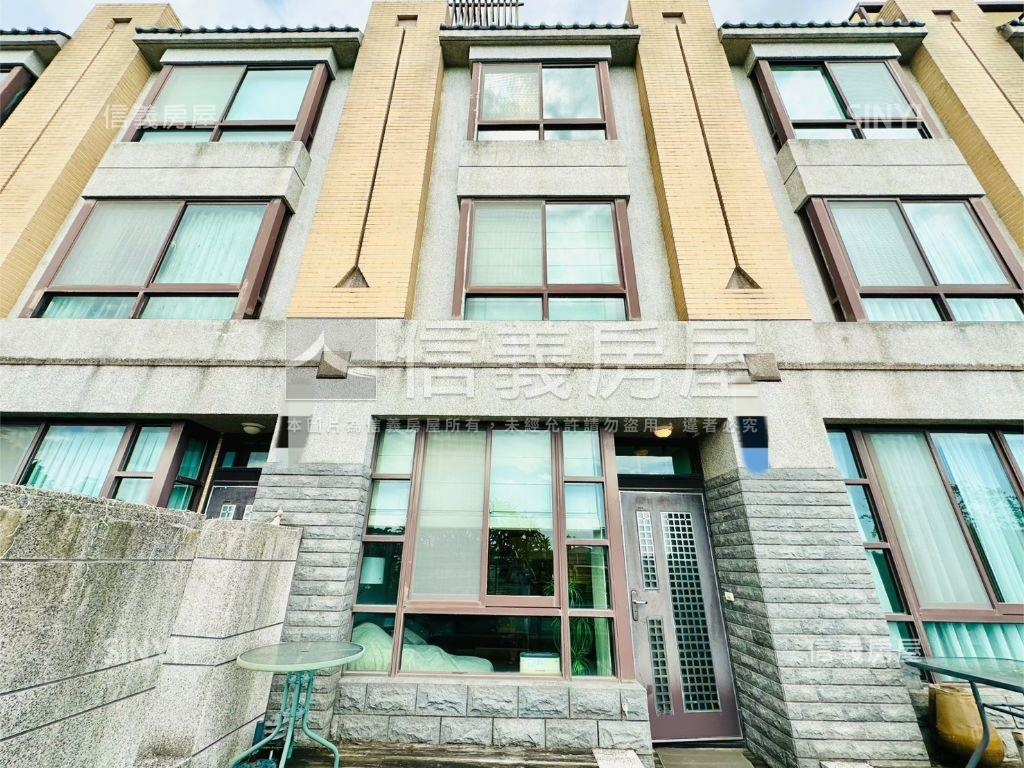 大里二期震後車庫美透天房屋室內格局與周邊環境
