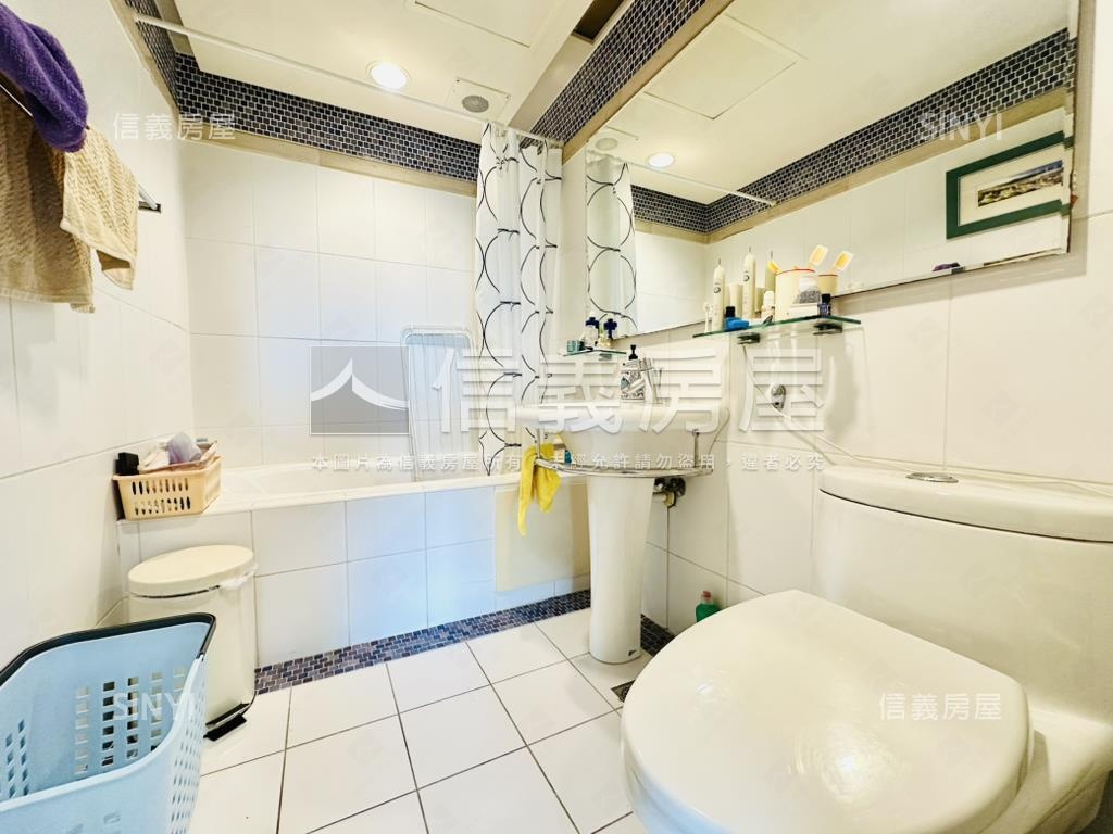 大里二期震後車庫美透天房屋室內格局與周邊環境