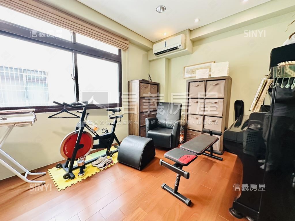 大里二期震後車庫美透天房屋室內格局與周邊環境