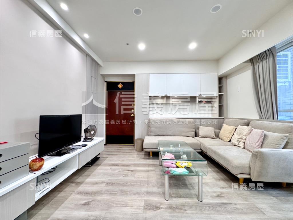 Ｒ１４巨蛋精裝兩房車位房屋室內格局與周邊環境