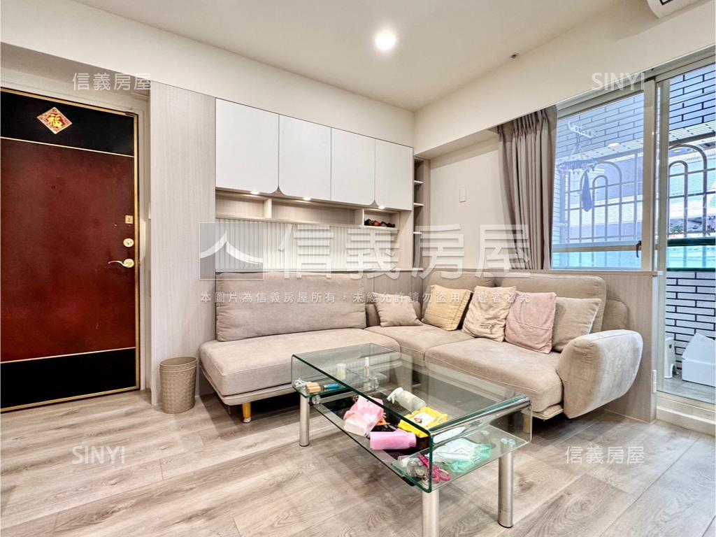 Ｒ１４巨蛋精裝兩房車位房屋室內格局與周邊環境