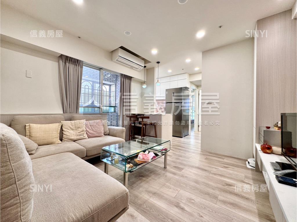 Ｒ１４巨蛋精裝兩房車位房屋室內格局與周邊環境