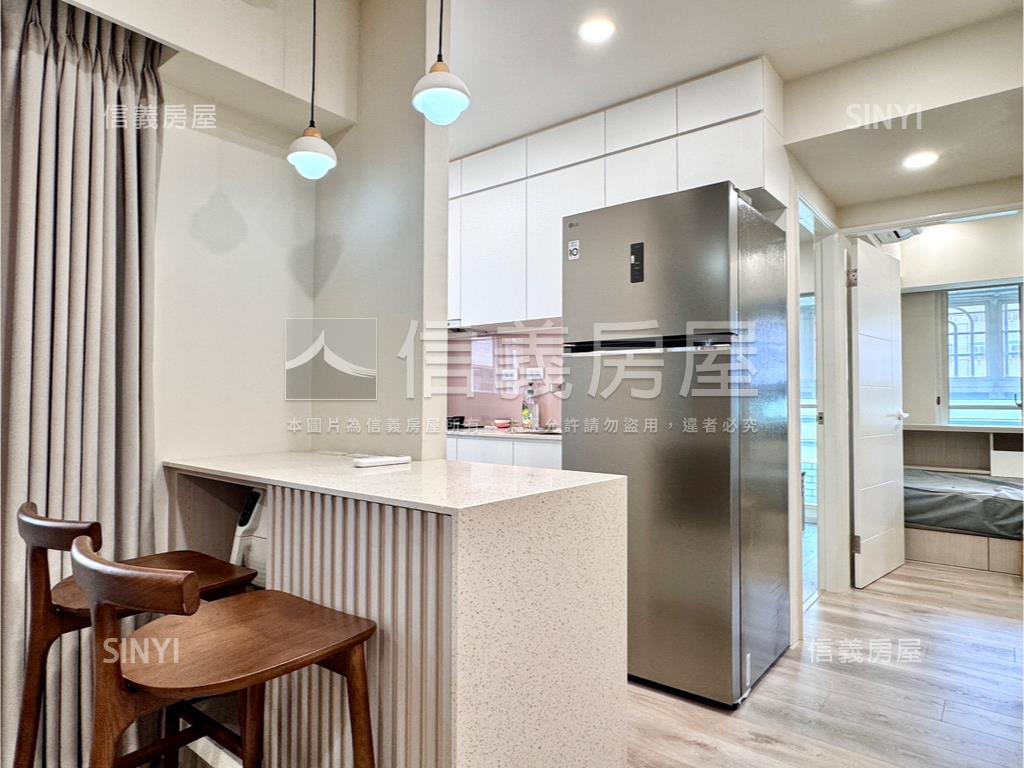 Ｒ１４巨蛋精裝兩房車位房屋室內格局與周邊環境