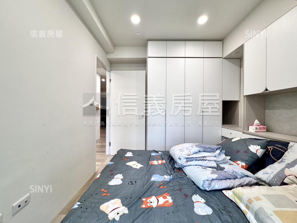 Ｒ１４巨蛋精裝兩房車位房屋室內格局與周邊環境