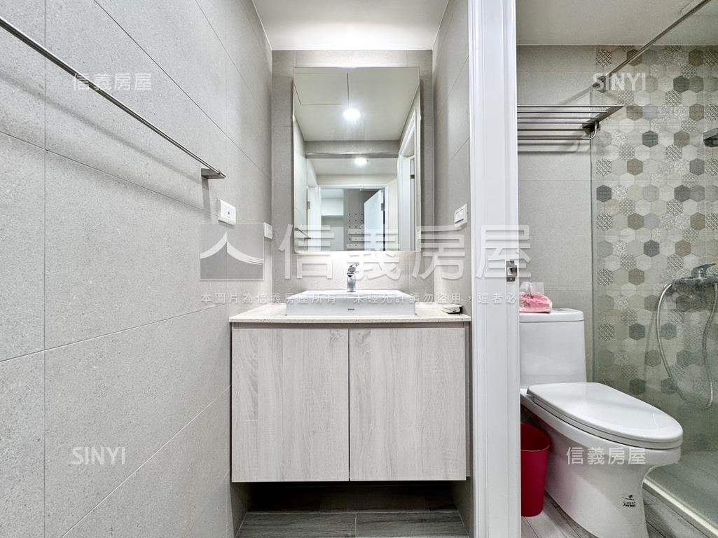 Ｒ１４巨蛋精裝兩房車位房屋室內格局與周邊環境