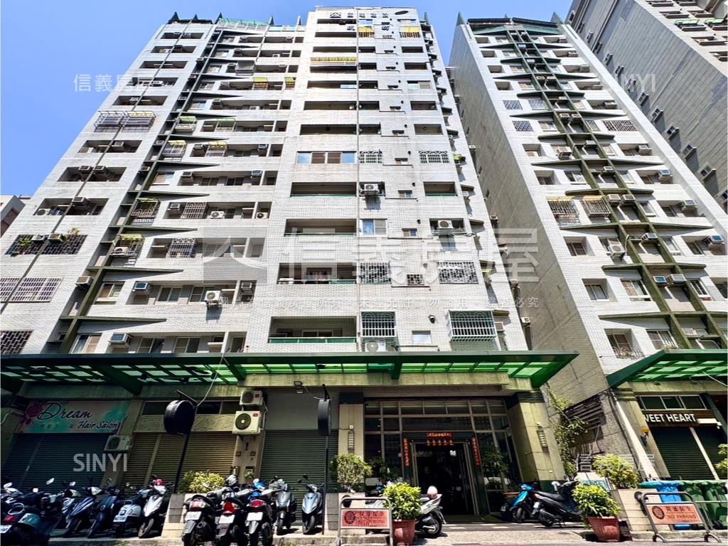 Ｒ１４巨蛋精裝兩房車位房屋室內格局與周邊環境