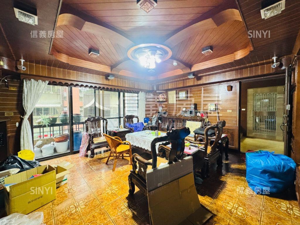 香檳華廈●三代同堂房屋室內格局與周邊環境