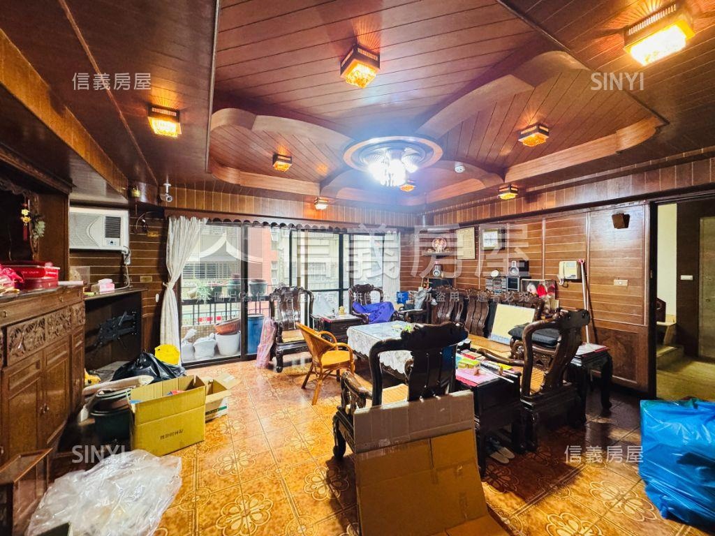 香檳華廈●三代同堂房屋室內格局與周邊環境